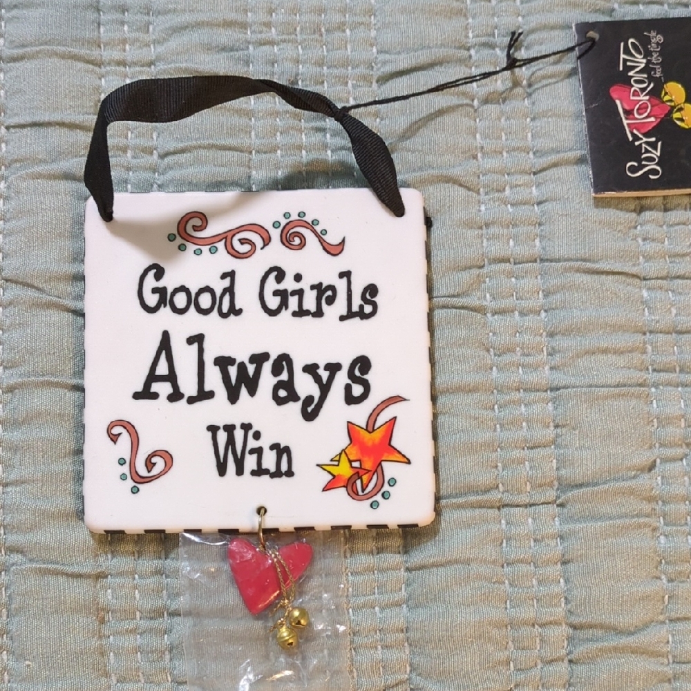 Suzy Toronto Decorative Wall Plaque